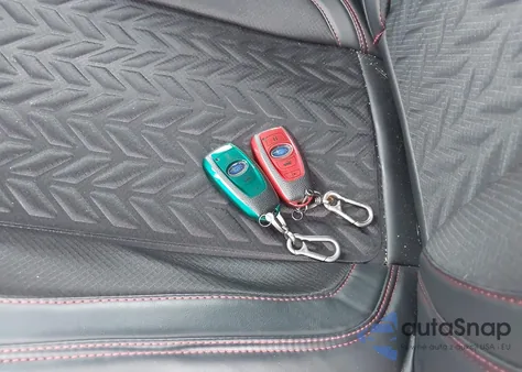 2015 Subaru Outback 2.5I Limited z USA, uszkodzony, nr VIN 4S4BSBLC8F3287241